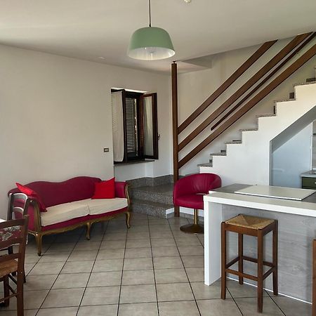 Takalcastel 2 Appartement Cisterna dʼAsti Buitenkant foto